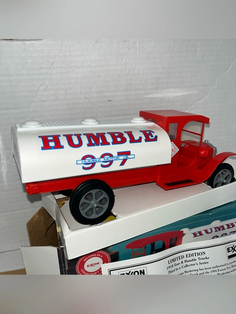 1994 Exxon Special Limited Edition Humble Motor Oil 997 Toy Tanker Truck New